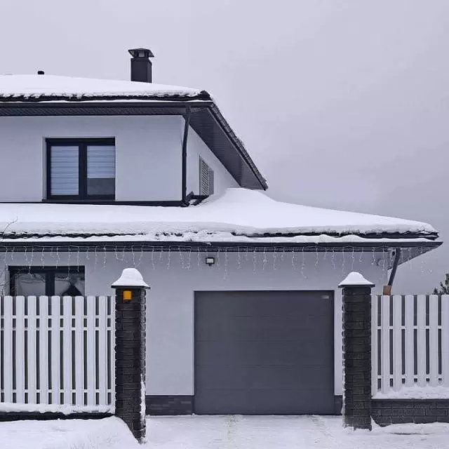 Автоматические гаражные секционные ворота ALUTECH Prestige 2500x2500 мм